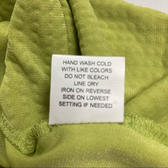 VALERIE STEVENS Women’s Green Studded Top Size Large Short Sleeves Cowl Neck - Picture 3 of 8